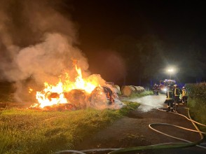 Einsatzfoto Strohmiete Mü.jpg